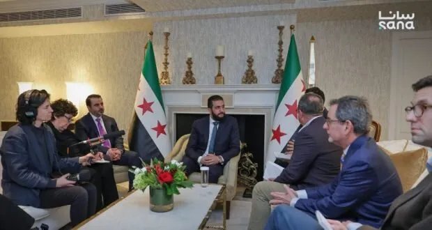 الرئيس الشرع لواشنطن بوست: شراكة متوازنة مع واشنطن وتمسك بالسيادة السورية على الجنوب