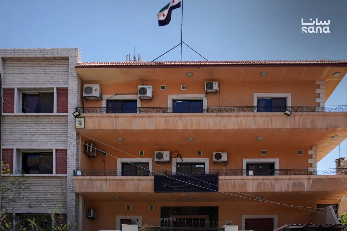 وزارة الثقافة تكشف تفاصيل تماثيل أثرية مسروقة من المتحف الوطني بدمشق وتطلق نداءً للتعاون