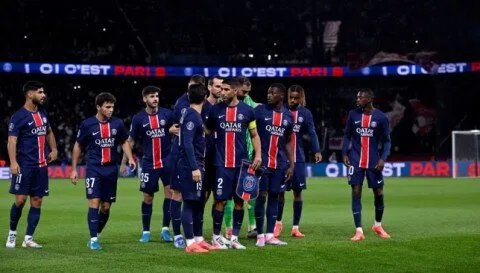 باريس سان جيرمان يُغالي في سعر نجمه فيتينيا وسط اهتمام أوروبي