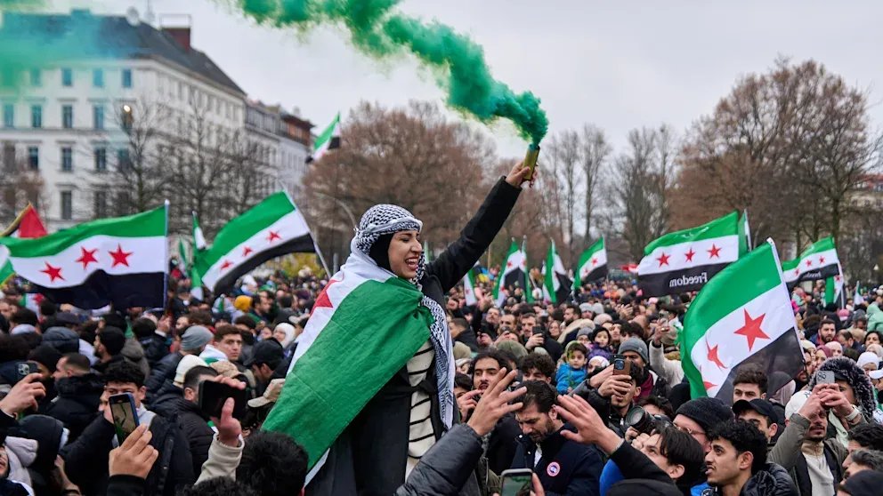 استطلاع ألماني: أغلبية الألمان يؤيدون تعليق منح الجنسية للسوريين وتشجيع عودتهم