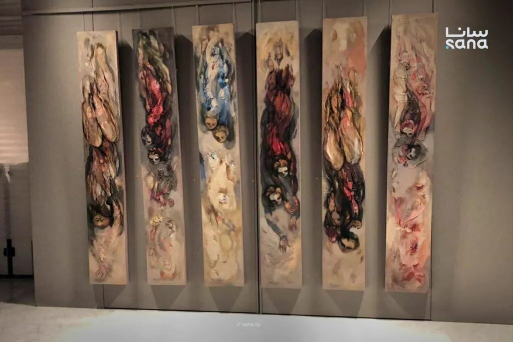 معرض "أعمدة إلى السماء" بالرياض: توثيق تشكيلي لجراح سوريا وصمود شعبها