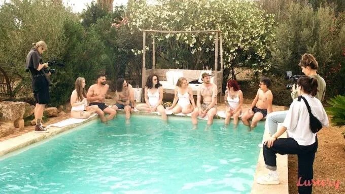 مخرجة أفلام إباحية تثير ضجة في برلين بمشروع تلفزيوني جريء