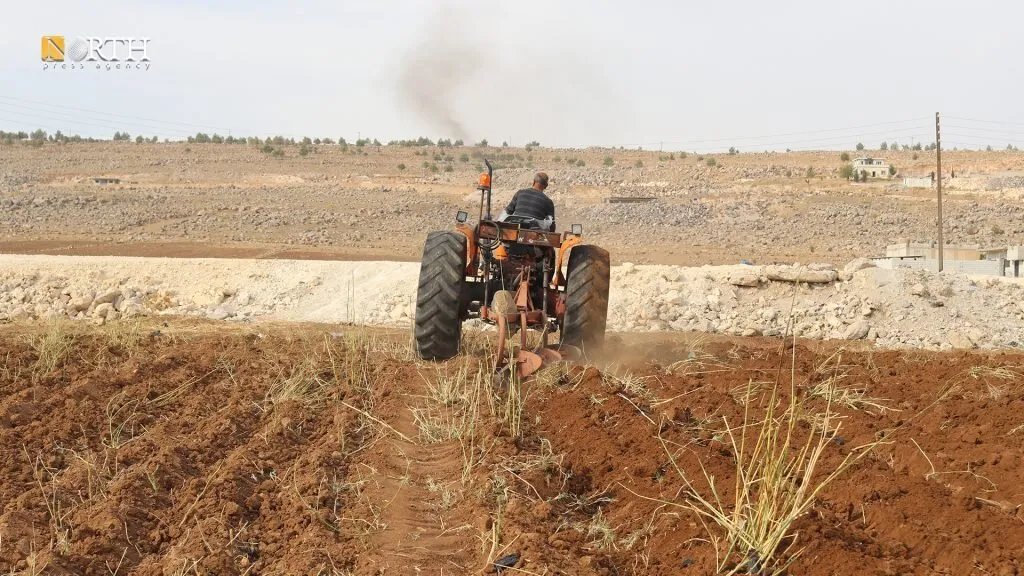 كوباني: تأخر الأمطار يثير قلق المزارعين ويؤخر زراعة الأراضي