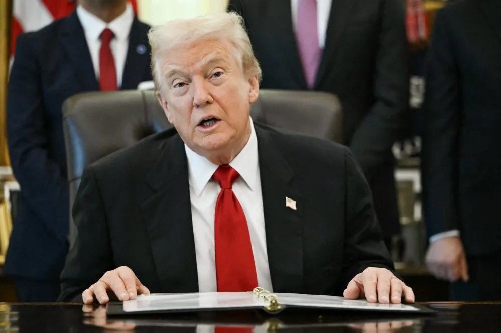 ترامب يلمح إلى قرار وشيك بشأن فنزويلا وسط تصاعد التوتر العسكري