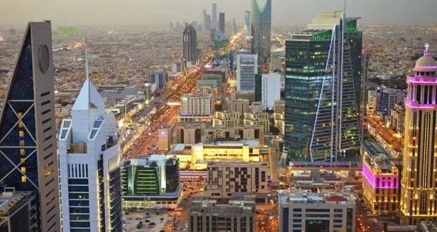 السعودية تسجل نموًا اقتصاديًا قويًا بنسبة 5% في الربع الثالث من 2025 مدفوعًا بالقطاعات غير النفطية