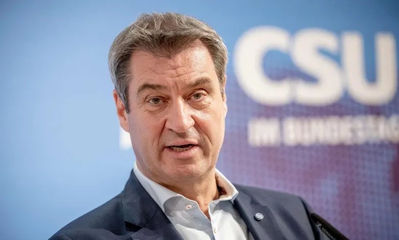 زودر يطالب بتسريع عمليات ترحيل اللاجئين إلى سوريا ويدعو إلى إعادة الشباب الأوكراني