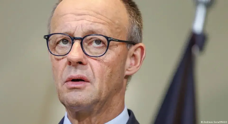 ميرتس: اللاجئون السوريون مدعوون للعودة بعد انتهاء الحرب، وألمانيا لن ترحل المضطهدين سياسياً ودينياً