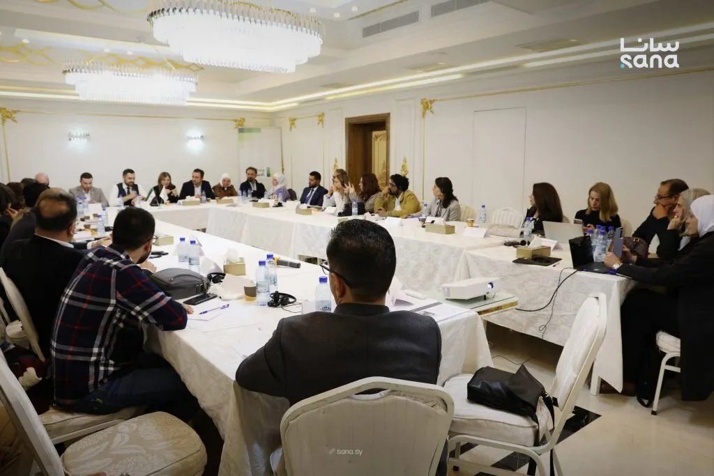 دمشق تستضيف حواراً لرسم مسار دمج العائلات العائدة من مخيم الهول