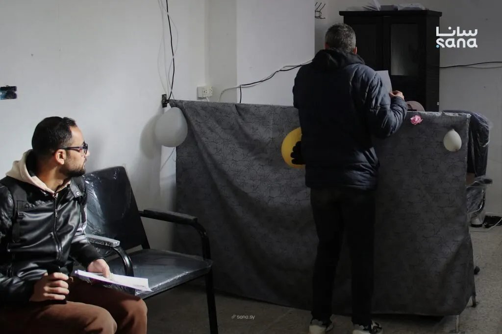 بعد عقد من التوقف: إعادة افتتاح مركز بريد جسر الشغور لخدمة الأهالي