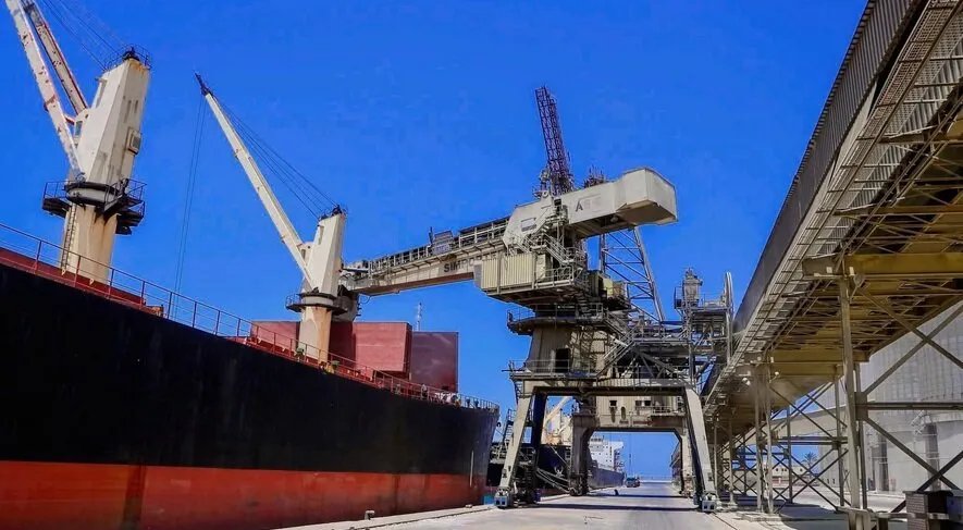 وصول ناقلة النفط السعودية "بيتاليـدي" إلى بانياس بكمية ضخمة من النفط الخام