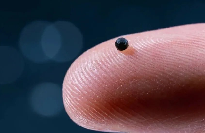 ثورة في عالم الطب: روبوتات مجهرية توصل الدواء مباشرة إلى الخلايا المستهدفة