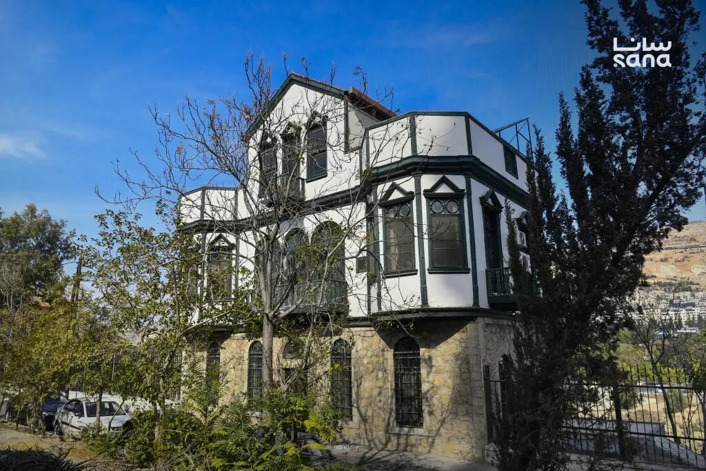 ازدهار السياحة في دمشق: ترخيص أكثر من 1000 منشأة إطعام وإقامة