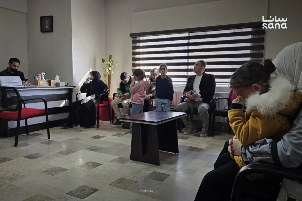 مبادرة "عيادات الخير" في حمص: خدمات طبية مجانية للمحتاجين