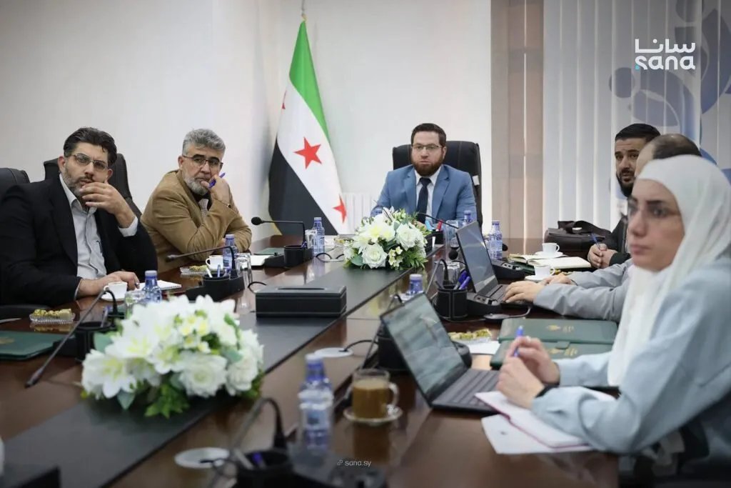 لجنة تمديد الخدمة تقرّ الحالات المستوفية للشروط في اجتماعها الثالث برئاسة وزير التنمية الإدارية