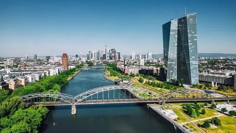 توقعات بانخفاض التبادل التجاري الألماني الفرنسي إلى 180 مليار يورو في 2025