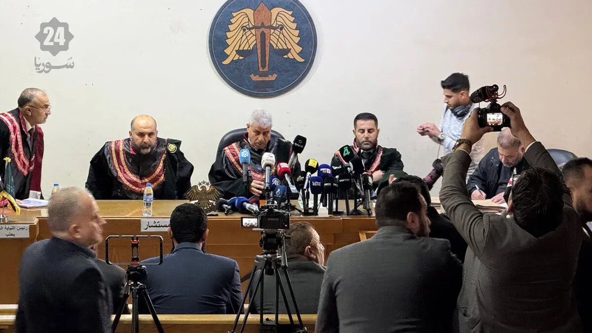 محاكمات علنية في حلب تثير جدلاً حول قانونية الإجراءات ومطالبات بالشفافية