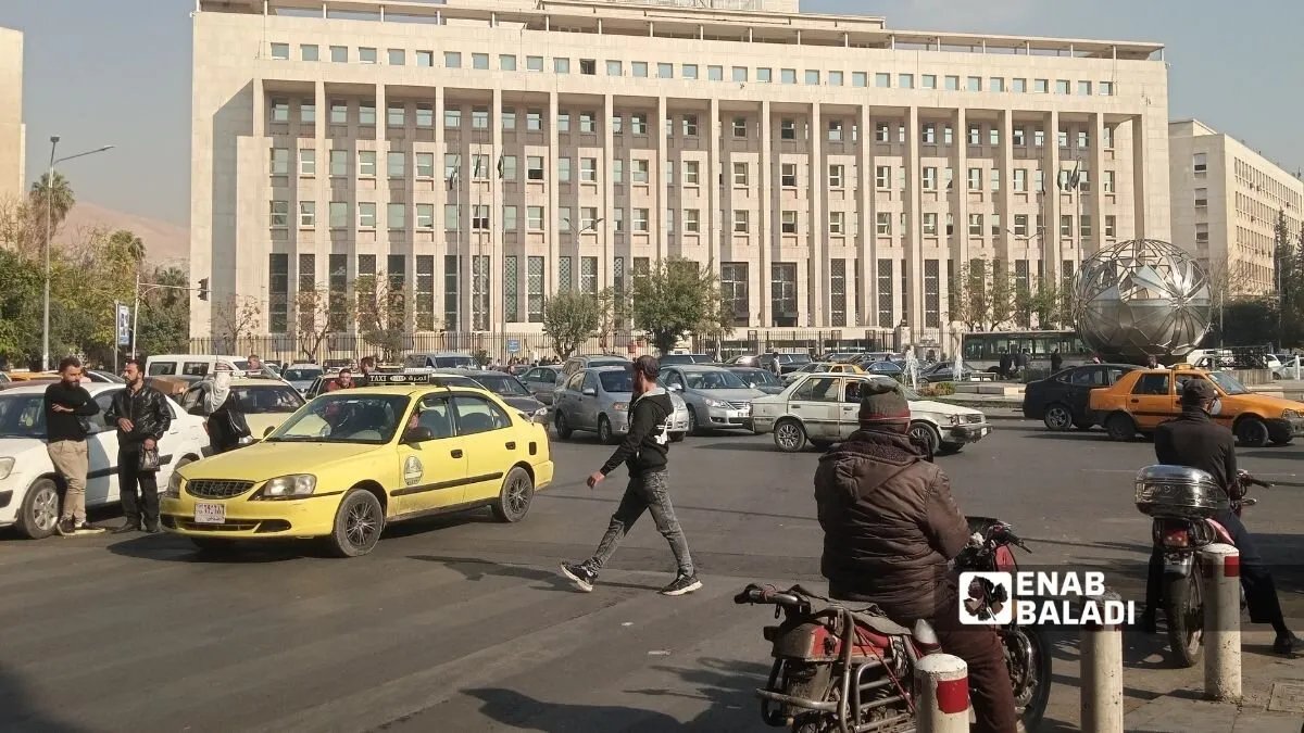 تسهيلات جديدة: "الاقتصاد" تمدد مهلة استيراد السيارات المستعملة إلى سوريا حتى نهاية 2025