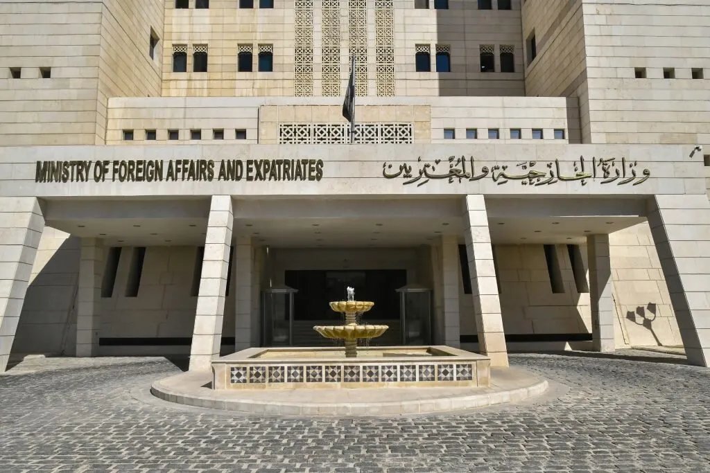 سوريا تستنكر بشدة اقتحام رئيس وزراء الاحتلال الإسرائيلي ومسؤولين جنوب البلاد وتعتبره انتهاكاً للسيادة