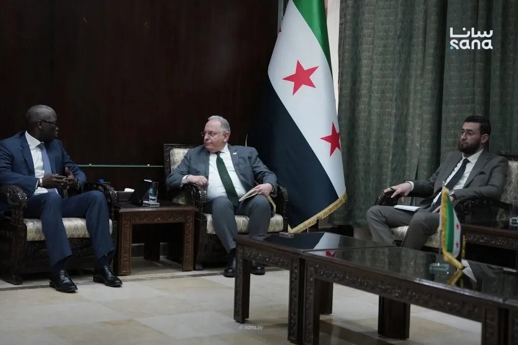 وزير المالية السوري يبحث مع البنك الدولي تعزيز الدعم ومشاريع مستقبلية لسوريا