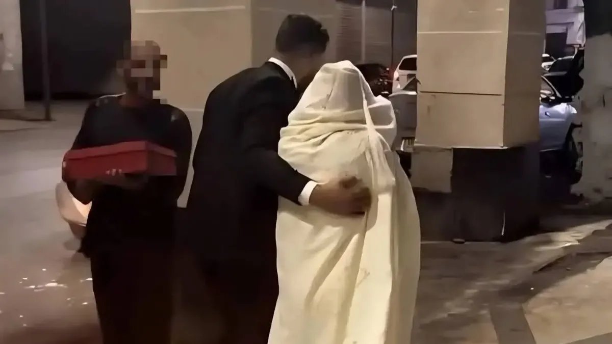 أسامة محرز: عريس جزائري يحتفل بزفافه بالخير والعطاء ويُلهم المتابعين