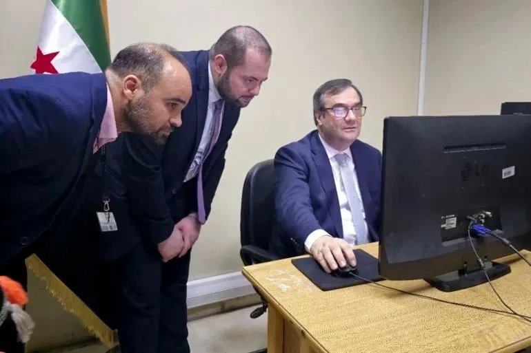 بعد 14 عامًا من الانقطاع: سوريا تستعيد الاتصال بالنظام المالي العالمي عبر "سويفت"