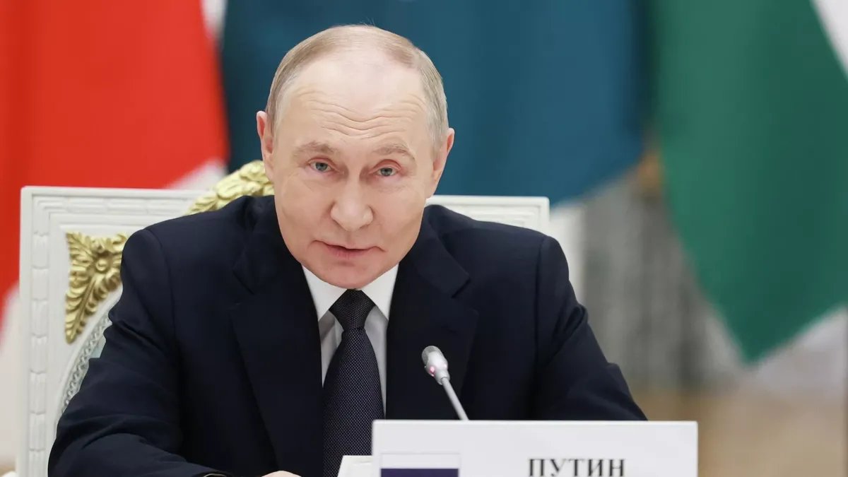 بوتين يكشف عن خطة ترامب لأوكرانيا: هل تكون مفتاحاً للتسوية؟