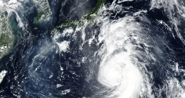 داروين الأسترالية في حالة تأهب قصوى مع اقتراب الإعصار المداري "فينا"