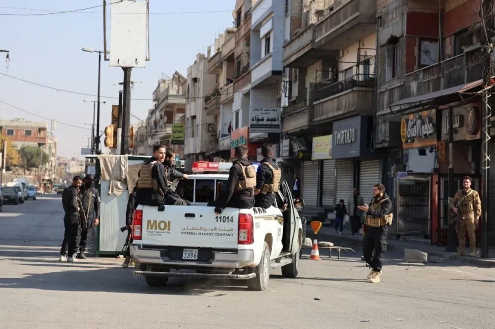 حظر تجوال وتعزيزات أمنية مشددة في حمص عقب جريمة مروعة في زيدل