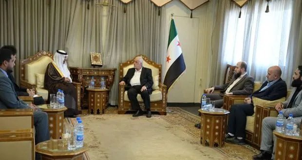 وزير الأوقاف السوري والسفير السعودي يبحثان تعزيز التعاون وتنسيق موسم الحج لعام 2025