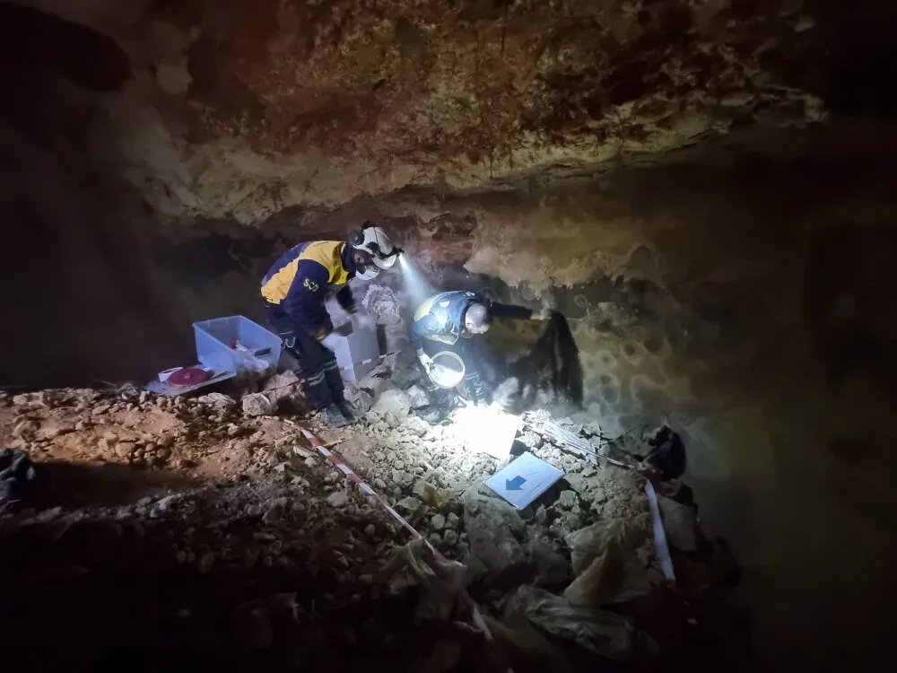 اكتشاف رفات مجهولة الهوية في ريف حلب: الدفاع المدني يحذر من الاقتراب