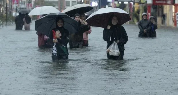 ماليزيا: فيضانات واسعة النطاق تُجبر أكثر من 11 ألف شخص على النزوح