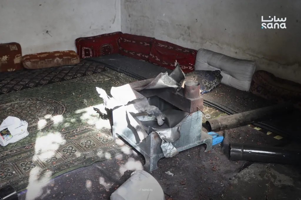 إدلب: إصابة أم وطفلتها بانفجار مخلّفات حرب داخل مدفأة في بداما