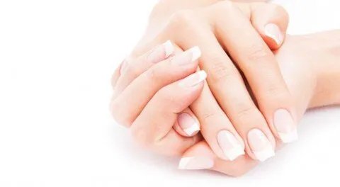 وصفات منزلية سحرية: كيف تطيلين أظافرك بسرعة فائقة وتعتنين بها بفعالية؟