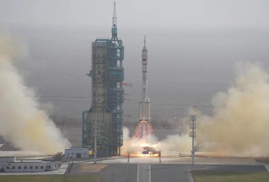 الصين تنجح في إطلاق المركبة الفضائية "شنتشو-22" في مهمة إطلاق طارئة