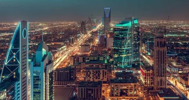 السعودية تتوسع في تخفيف قيود الكحول: افتتاح متجرين جديدين في الظهران وجدة