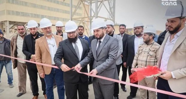 وزير الطاقة يعيد افتتاح معمل الفوسفات في ريف حمص بعد عقد من التوقف