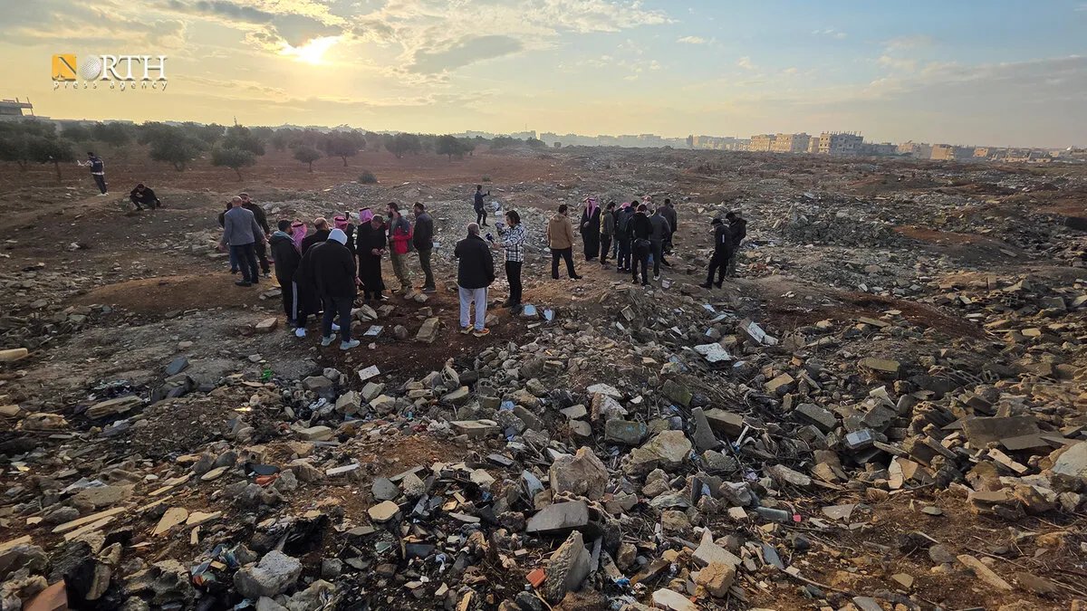 اكتشاف رفات ضحايا محتملين من الثورة السورية في حي كرم الزيتون بحمص