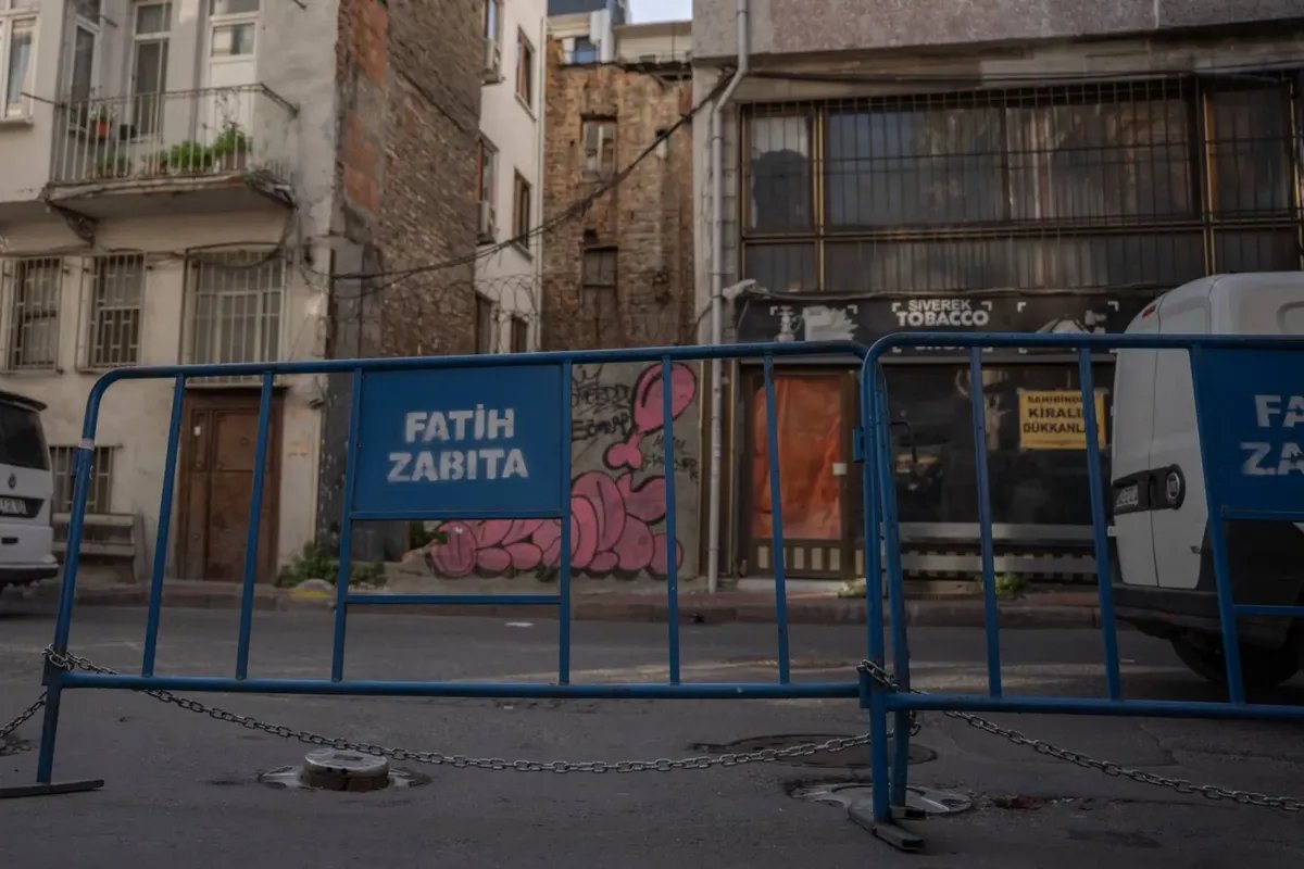 غموض وفاة عائلة ألمانية في إسطنبول: اكتشاف غاز الفوسفين السام في غرفة الفندق