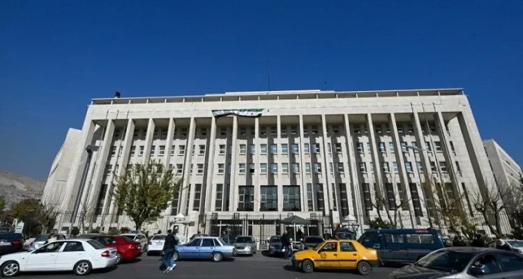 خطوة نحو الانفتاح: إطار مصرفي جديد في سوريا لتفعيل المراسلة الدولية