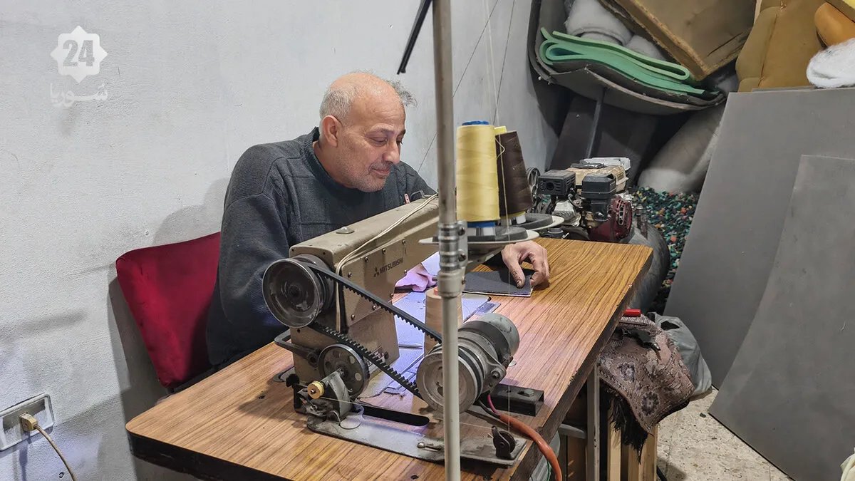 أبو جمال: حرفة المفروشات الدمشقية تتحدى الحرب وتنبض بالحياة في التل