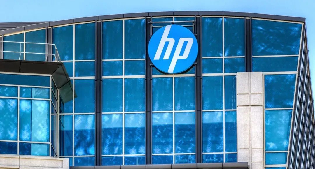 إعادة هيكلة شاملة في HP: تسريح الموظفين والتركيز على الذكاء الاصطناعي