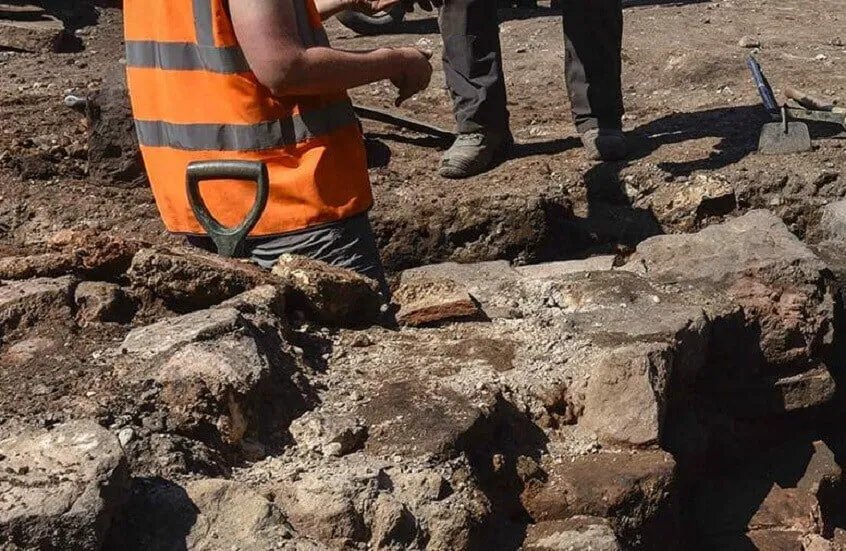 كنز تاريخي تحت غوتنبرغ: اكتشاف بقايا مدينة سويدية مفقودة تعود للقرن الخامس عشر