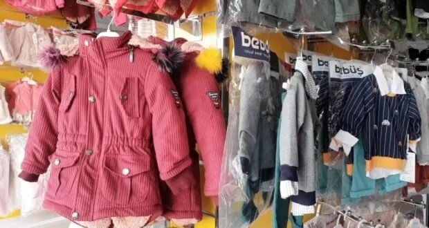 طرطوس: ارتفاع جنوني في أسعار الكسوة الشتوية يُنذر بجمود اقتصادي