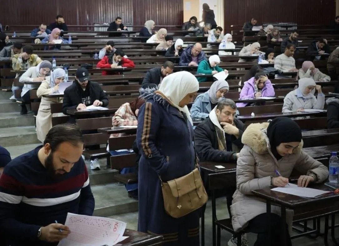 إقبال كبير على الامتحان الوطني الموحد للصيدلة: أكثر من ألف طالب وطالبة يتنافسون