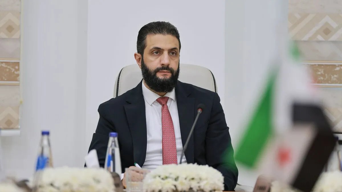 خطاب الرئيس الشرع: رؤية متوازنة بين الاستجابة للمطالب الشعبية والحزم في مواجهة التسييس