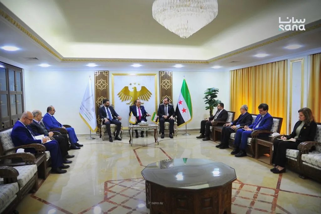 جامعتا دمشق وبيستوم الإيطالية توقعان مذكرة تفاهم لتعزيز التعاون الأكاديمي والبحثي