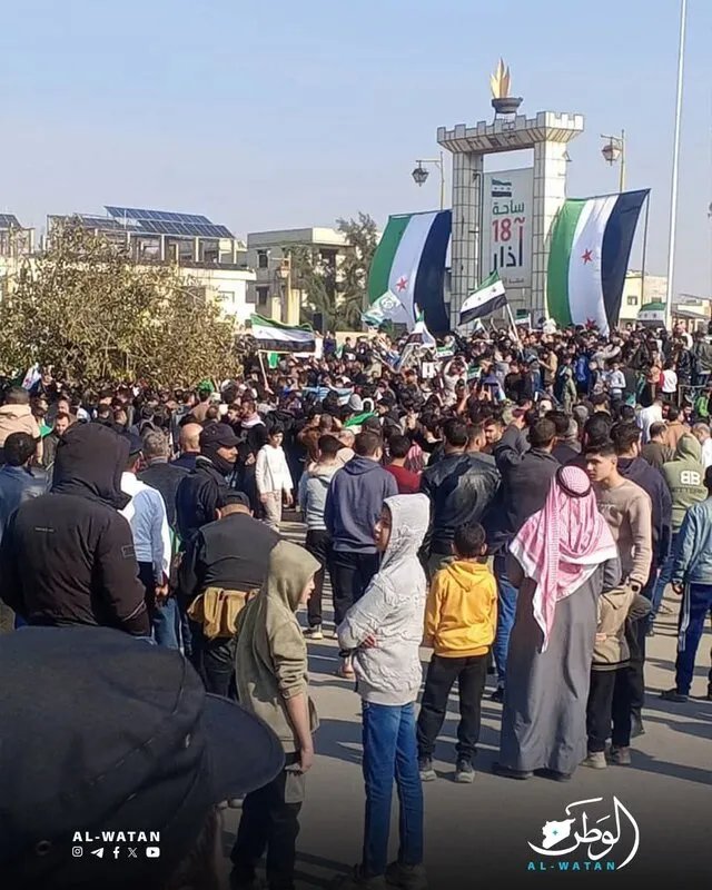 درعا تنتفض: وقفات شعبية تدعو للوحدة الوطنية وتستنكر الاعتداءات الإسرائيلية