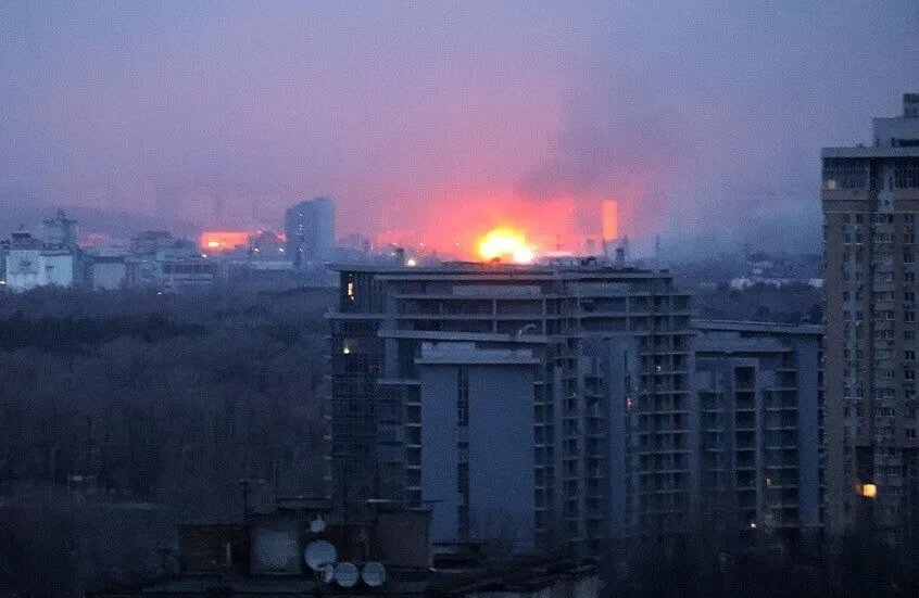 تصعيد في أوكرانيا: قتلى وجرحى في غارات روسية وحريق في مصفاة نفط روسية