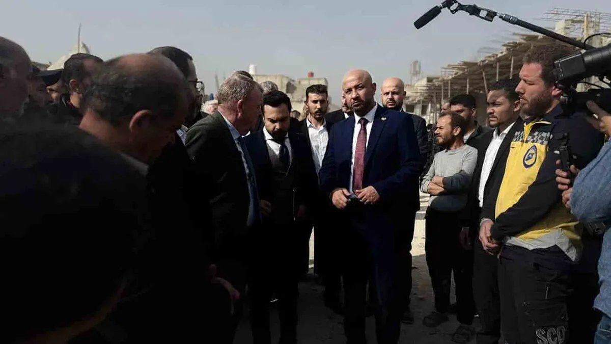 وزير الخارجية الدنماركي يتفقد حي تشرين بدمشق ويؤكد استمرار دعم برامج إعادة الاستقرار