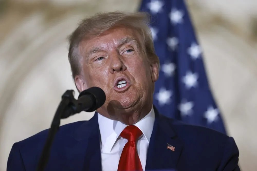 ترامب يعلن: إغلاق كامل للمجال الجوي الفنزويلي وما حوله